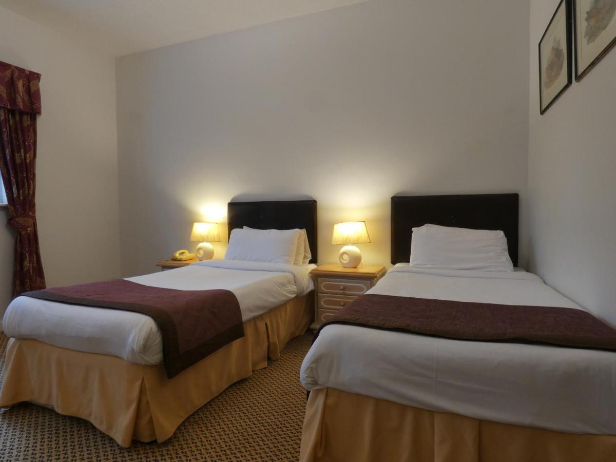 Brook Marston Farm Hotel Sutton Coldfield Buitenkant foto